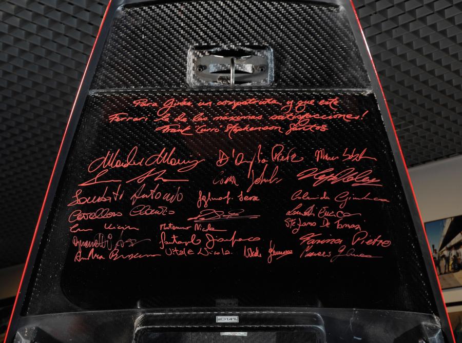  Ferrari Enzo 2003 года  (фото 4 из 12)